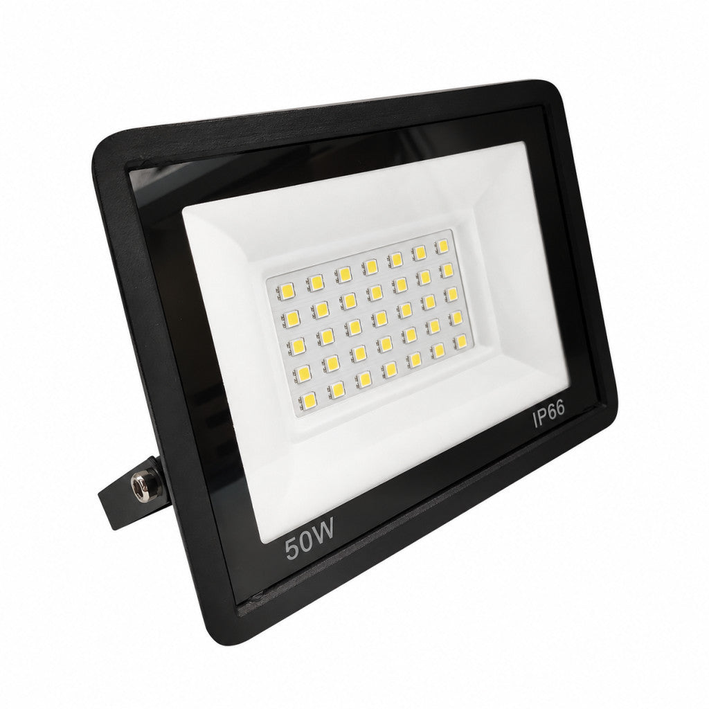 50 W-os LED reflektor hideg fehér fénnyel, IP66