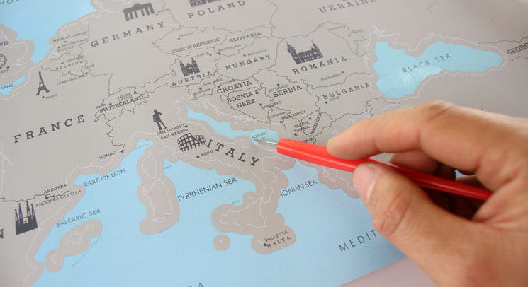 Kaparós Eu térkép - Ajándékozz ilyen kaparós térképet és inspiráld szeretted Európa felfedezésére!