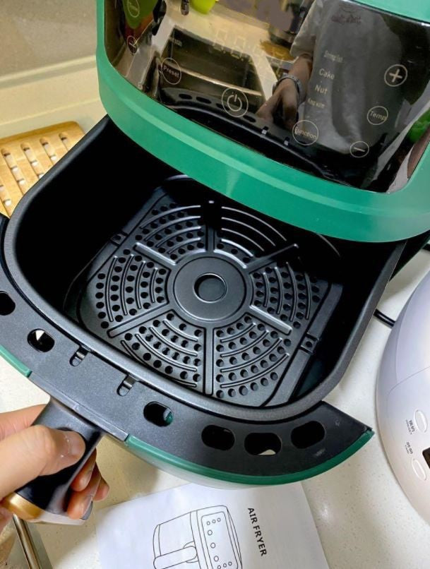 NewLine C8 (8L) 2400W légkeveréses sütő fekete