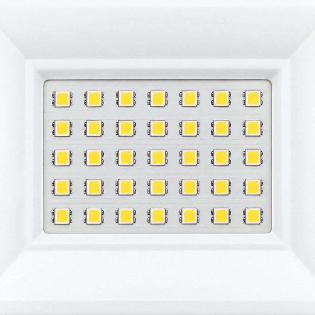 50 W-os LED reflektor hideg fehér fénnyel, IP66