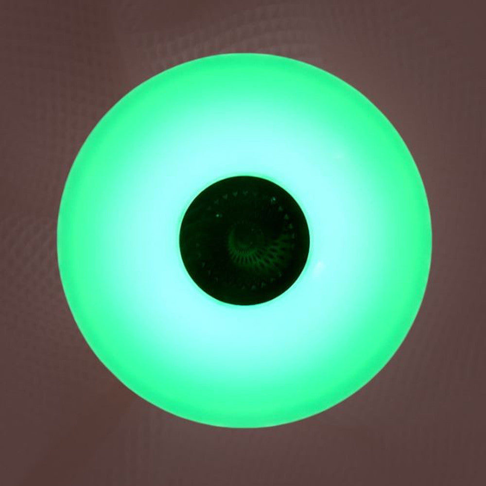 RGB lámpa beépített hangszóróval 20W távirányítóval E27